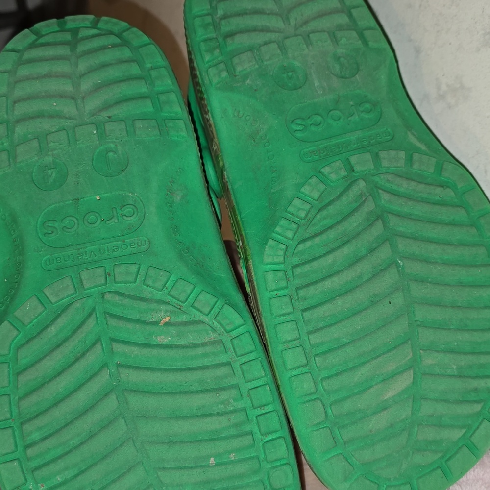 Boys Minecraft Crocs - Picture 3 of 3